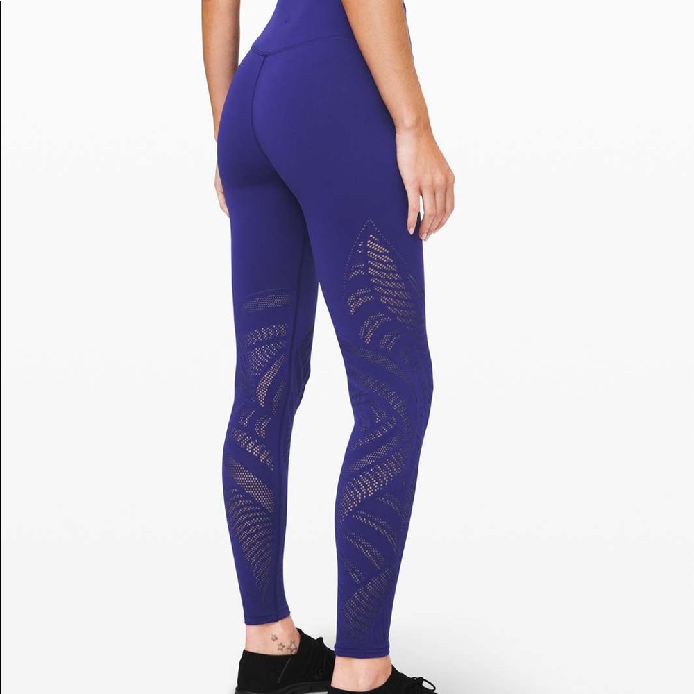 Lululemon reveal tight leggings